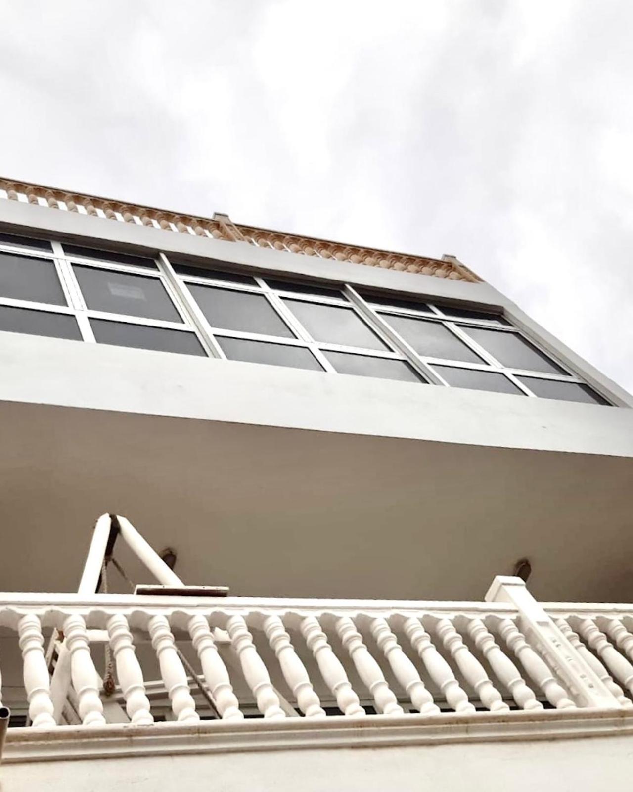 El Estudio De Jessica Las Lagunas Exterior photo